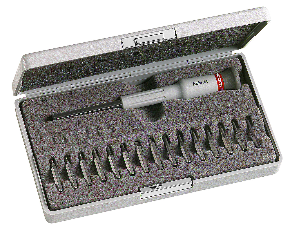 Composition d'embouts 16 outils Facom AEM.J1