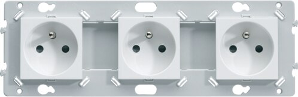 Essensya Prise triple 2P+T