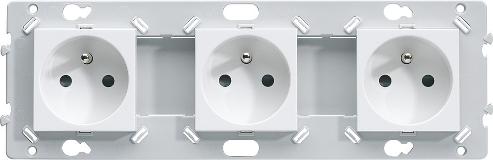 Essensya Prise triple 2P+T