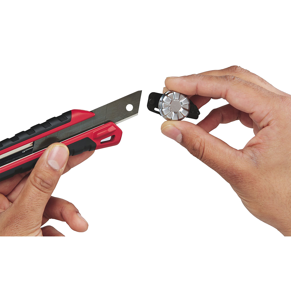 COUTEAUX, CUTTERS & LAMES