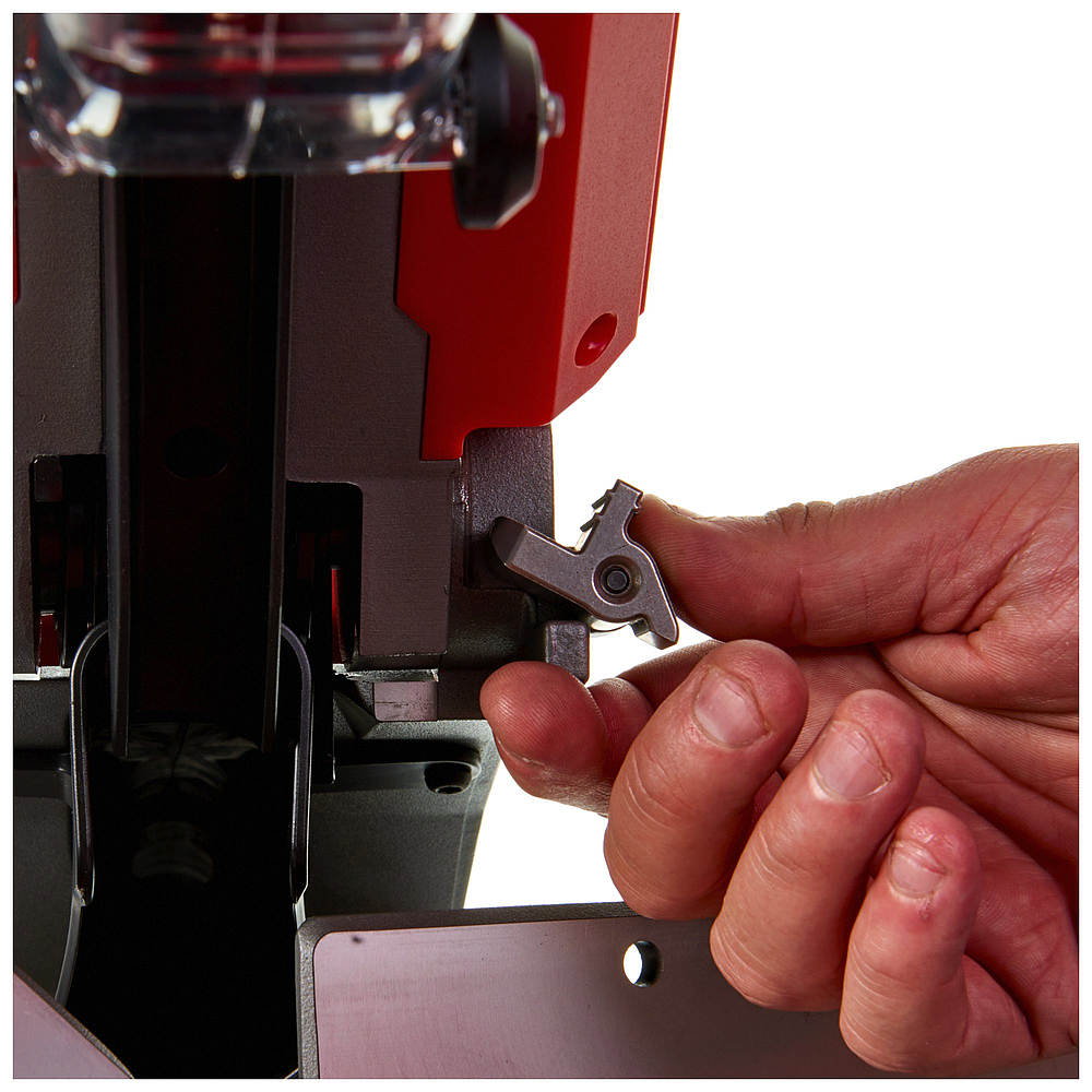 SCIES À ONGLET RADIALES