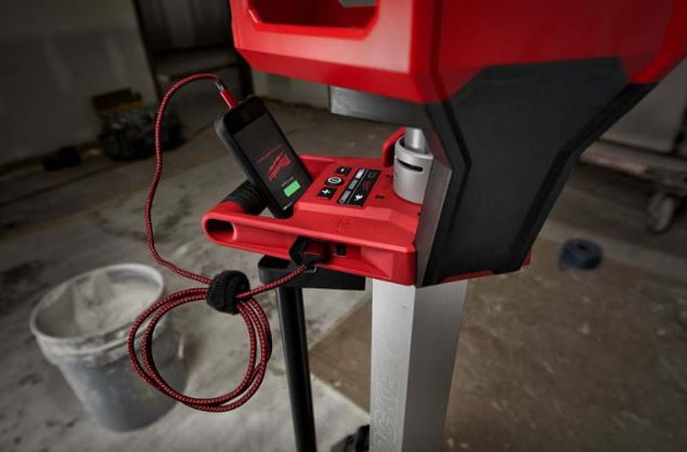 PROJECTEUR TRÉPIED DE CHANTIER HIGH OUTPUT M18 HOSALC-0