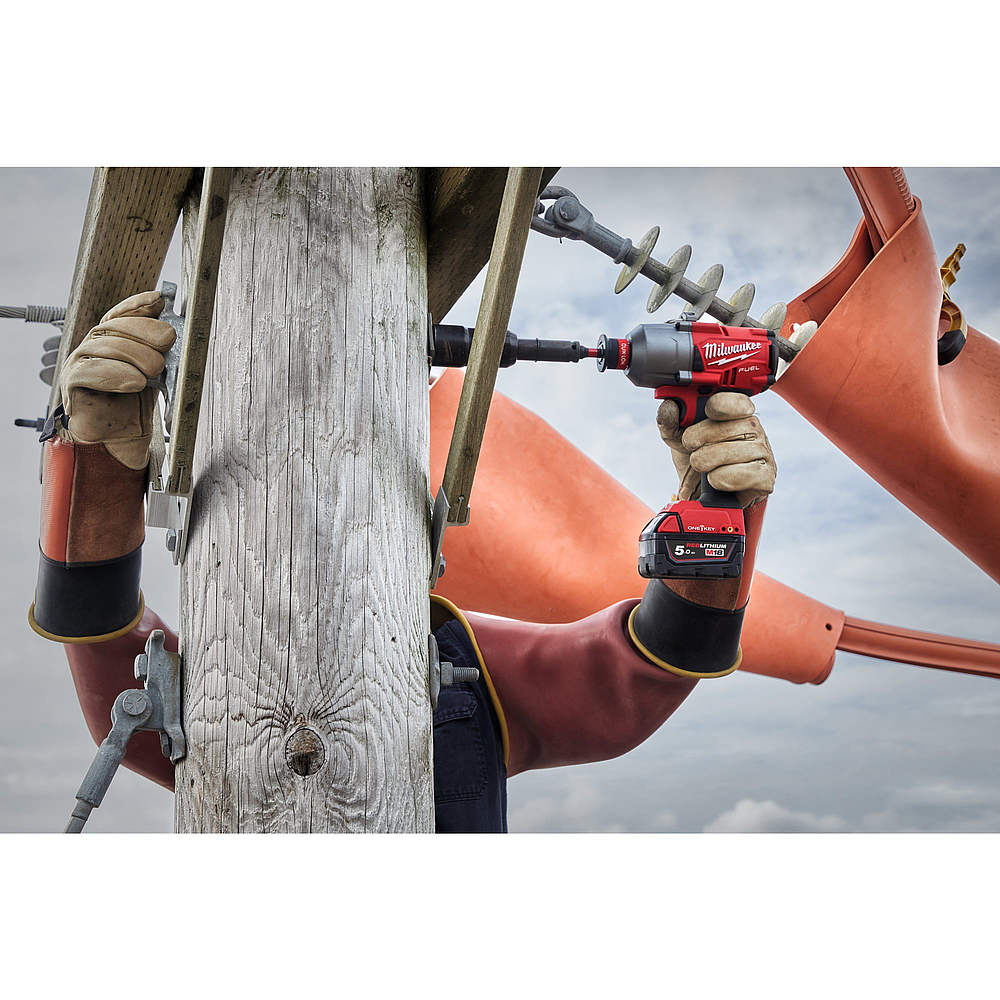 BOULONNEUSE DE CHARPENTE