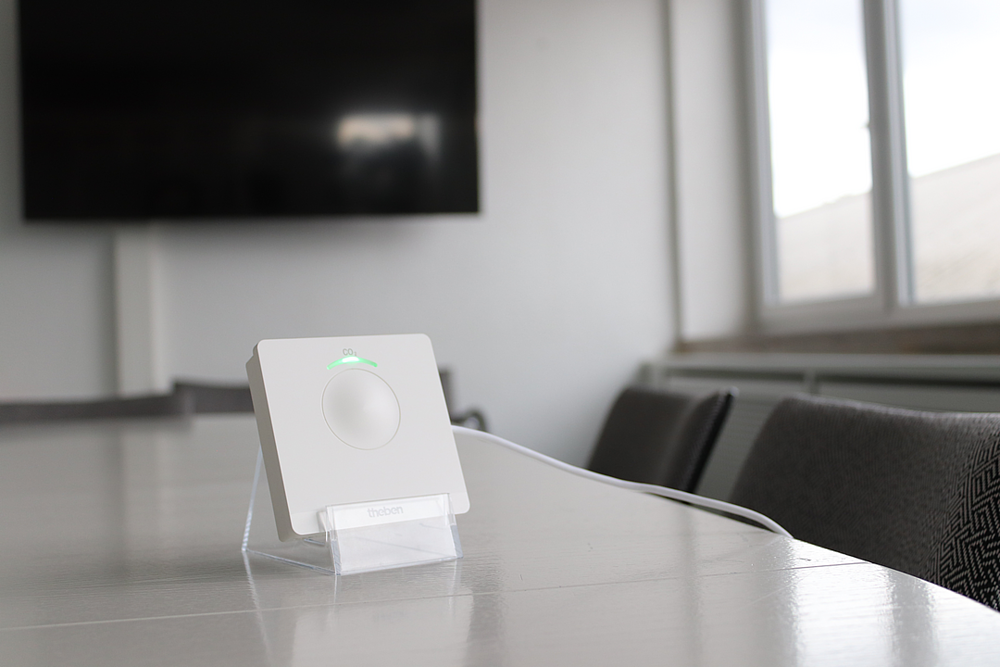 AMUN 716 CO2 MONITOR