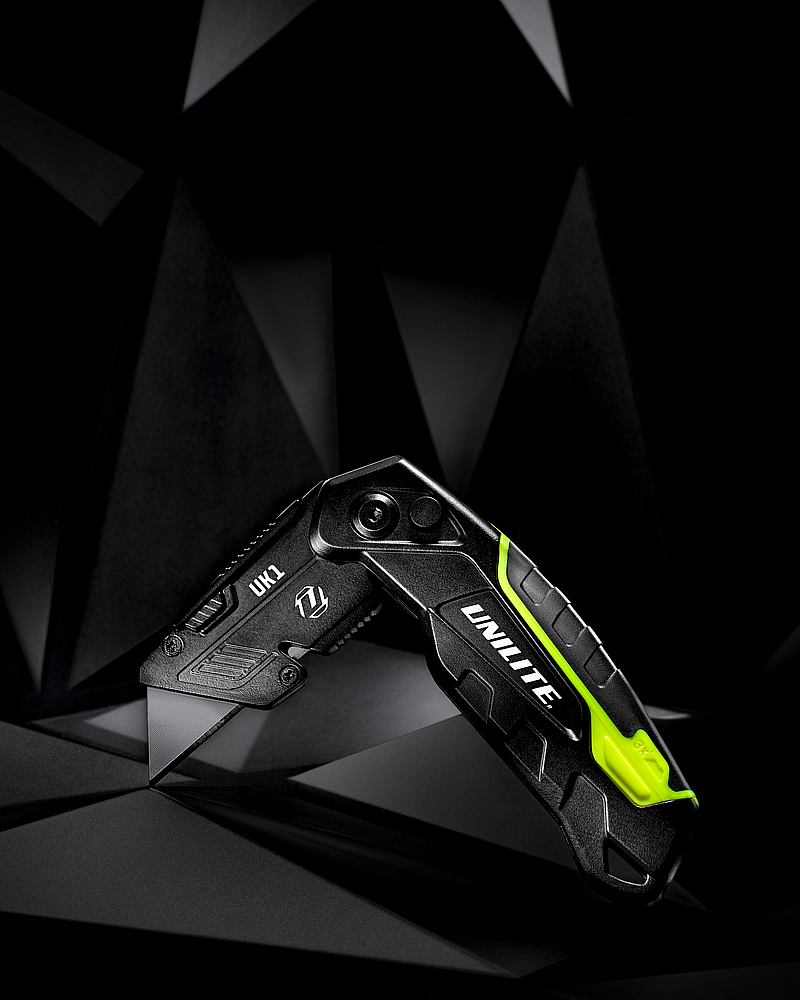 Couteau pliant avec rangement